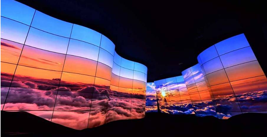 OLED全息屏幕在展廳展館設(shè)計中的作用插圖(1) OLED全息屏幕在展廳展館設(shè)計中的作用插圖(1)